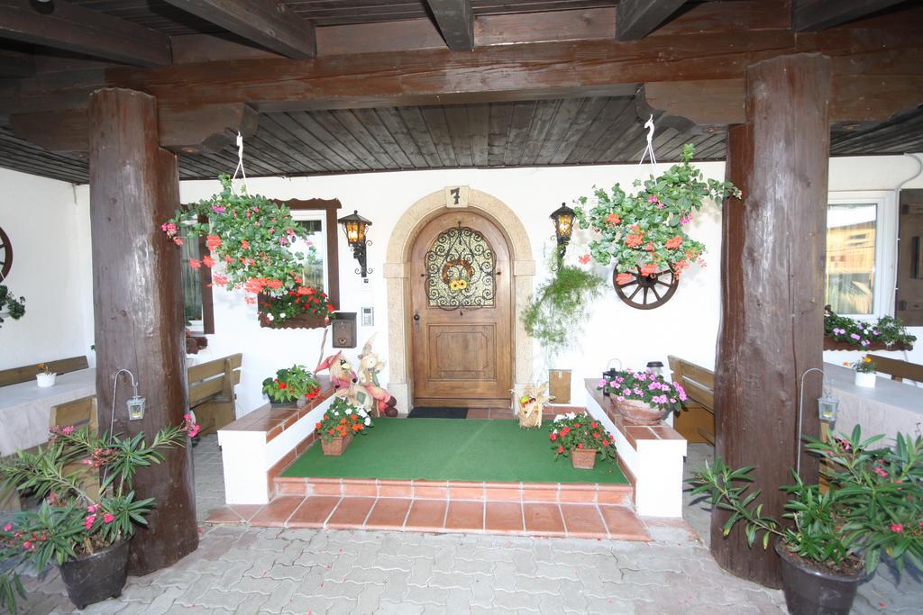 Familiengaestehaus Ingrid Sankt Martin am Tennengebirge Habitación foto