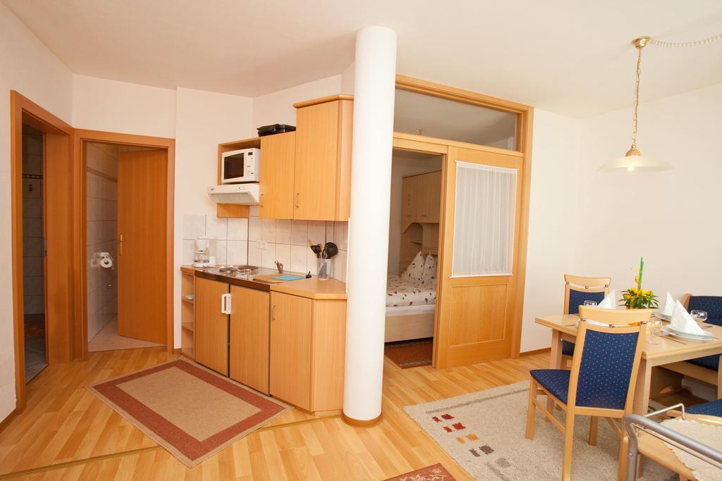 Familiengaestehaus Ingrid Sankt Martin am Tennengebirge Habitación foto